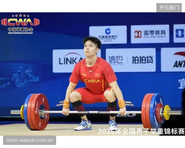 2026赛季男子公园赛的竞争焦点已转向多重组合动作的稳定性。